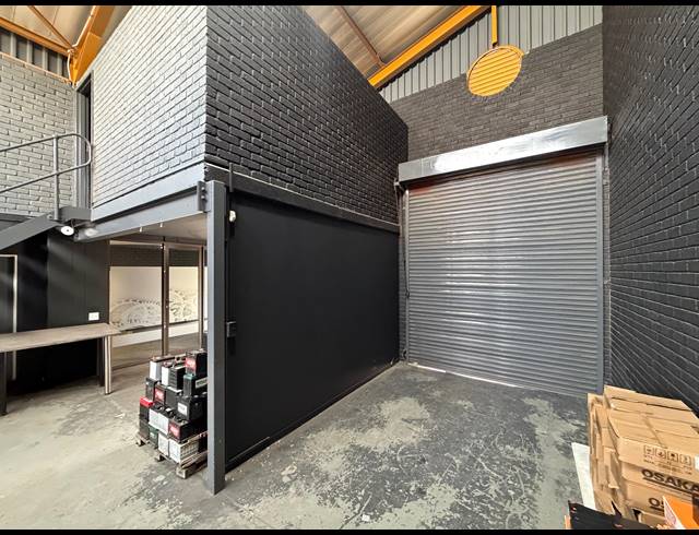 140M² WAREHOUSE TO LET IN HALFWAY HOUSE